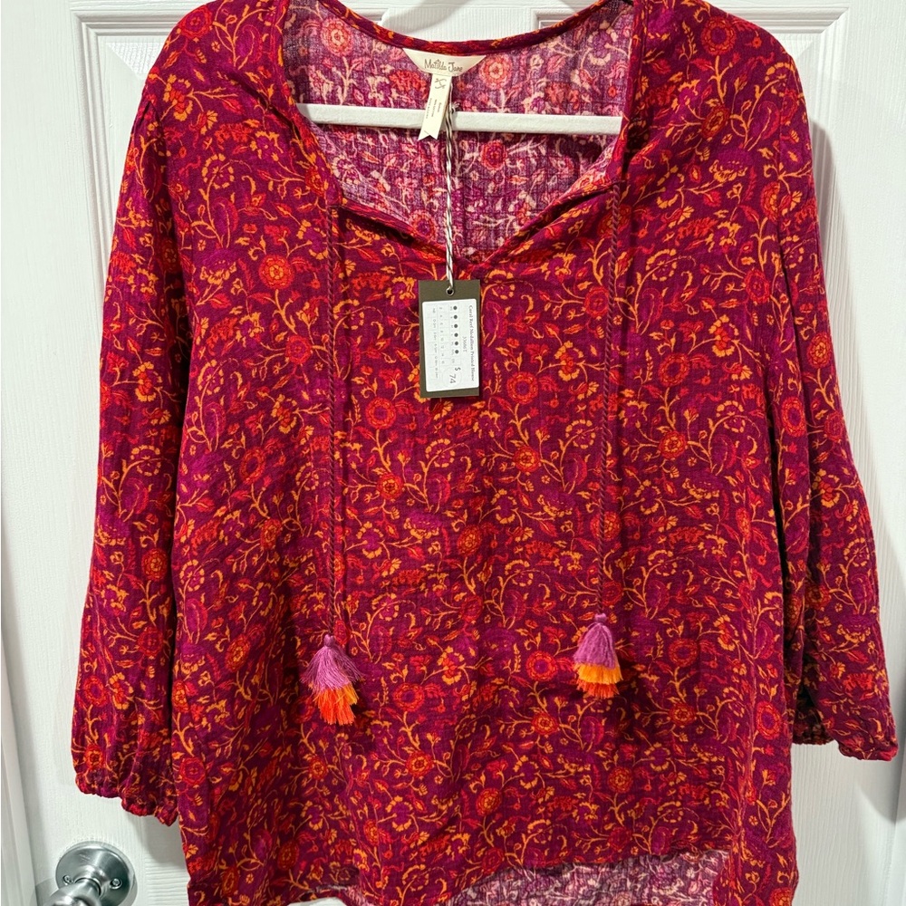 NWT Matilda Jane women’s Elegant Tunic with Flowing Silhouette and Soft Fabric